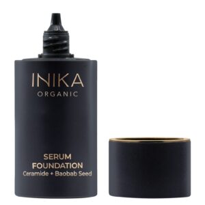 INIKA ORGANIC SERUMINIS MAKIAŽO PAGRINDAS – Fearless, 25 ML